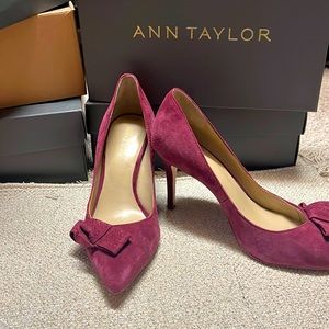 Classy burgundy Ann Taylor pumps